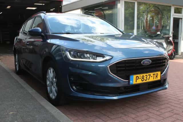 Ford Focus (2022) thumbnail 6