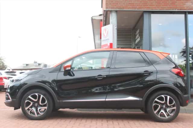 Renault Captur (2017) thumbnail 2