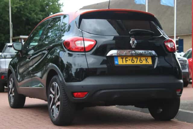Renault Captur (2017) thumbnail 3