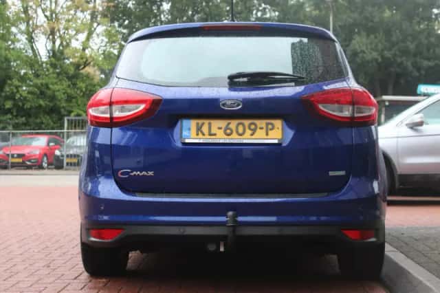 Ford C-Max (2016) thumbnail 4