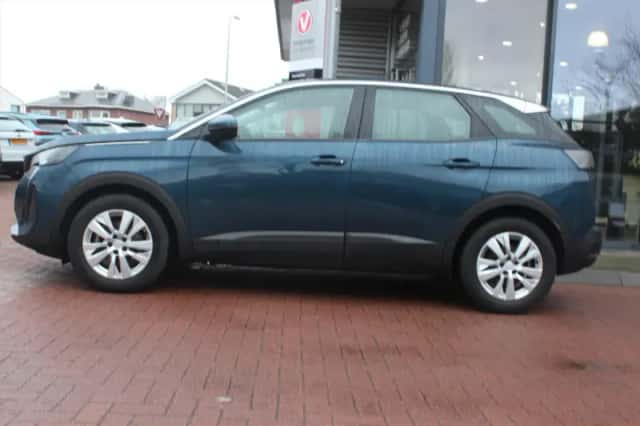 Peugeot 3008 (2021) thumbnail 2