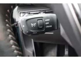 Peugeot 3008 (2021) thumbnail 12