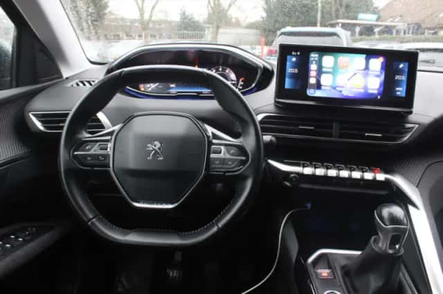 Peugeot 3008 (2021) thumbnail 7