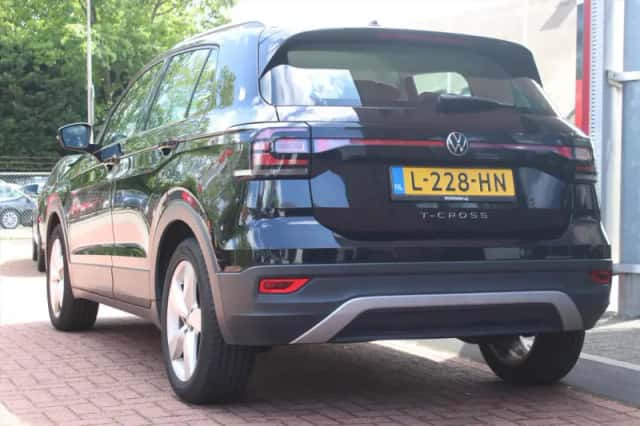 Volkswagen T-Cross (2021) thumbnail 3