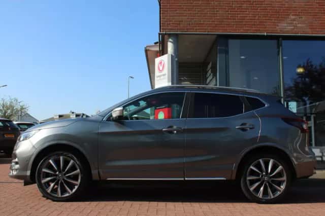 Nissan Qashqai (2020) thumbnail 2