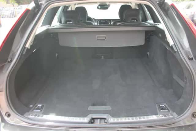 Volvo V90 (2019) thumbnail 16