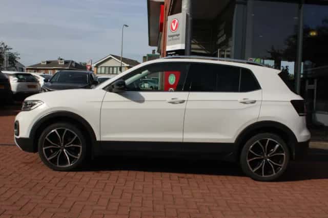 Volkswagen T-Cross (2021) thumbnail 2