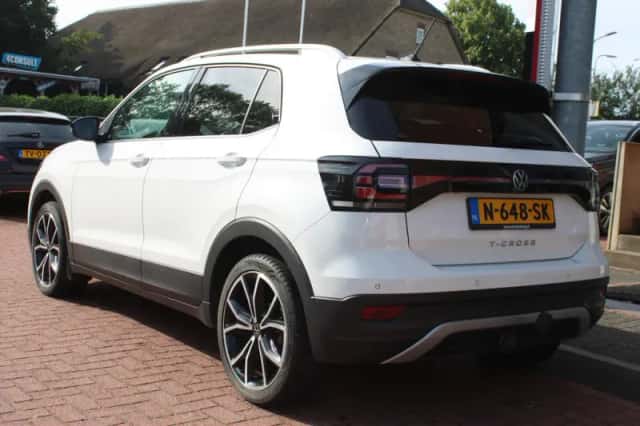 Volkswagen T-Cross (2021) thumbnail 3