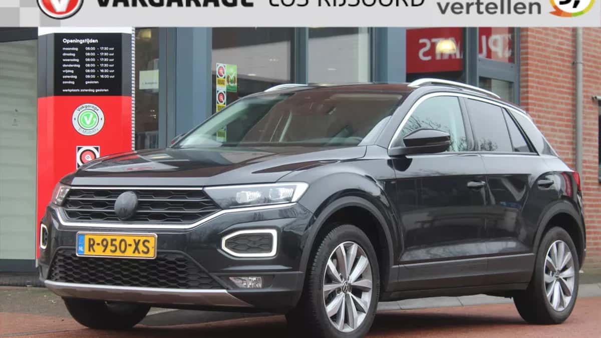 Volkswagen T-Roc (2022) — foto 1