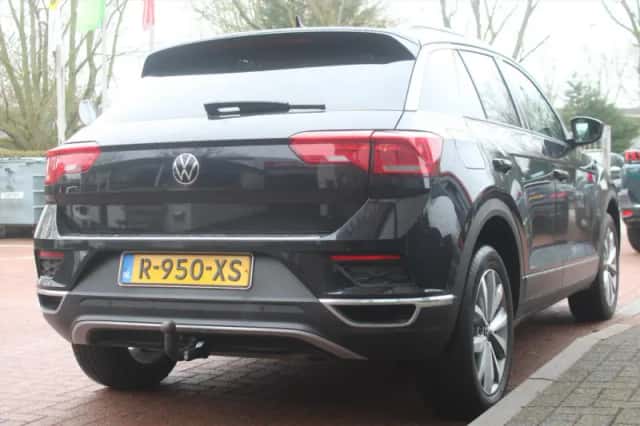 Volkswagen T-Roc (2022) thumbnail 5