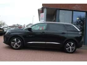 Peugeot 5008 (2021) thumbnail 2