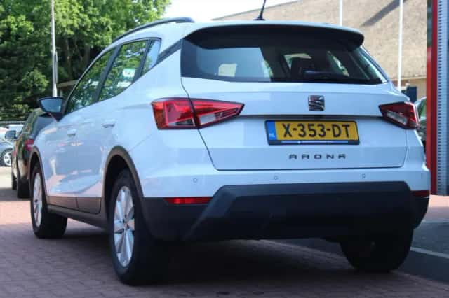 SEAT Arona (2021) thumbnail 3