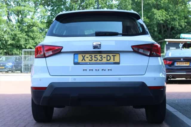 SEAT Arona (2021) thumbnail 4