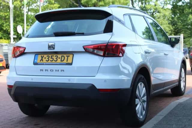 SEAT Arona (2021) thumbnail 5