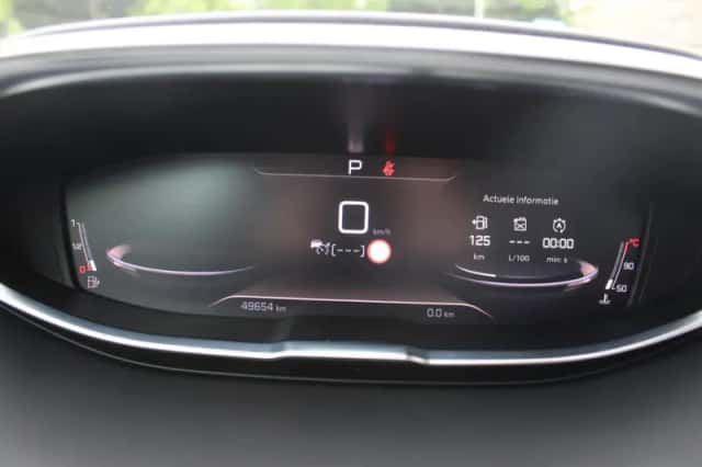 Peugeot 5008 (2022) thumbnail 12