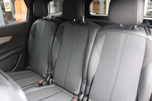 Peugeot 5008 (2022) thumbnail 16