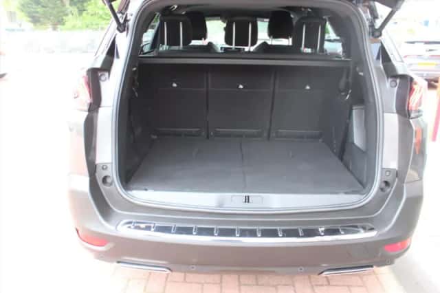 Peugeot 5008 (2022) thumbnail 17