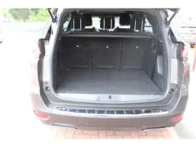 Peugeot 5008 (2022) thumbnail 17