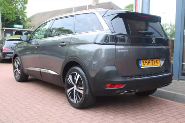 Peugeot 5008 (2022) thumbnail 3