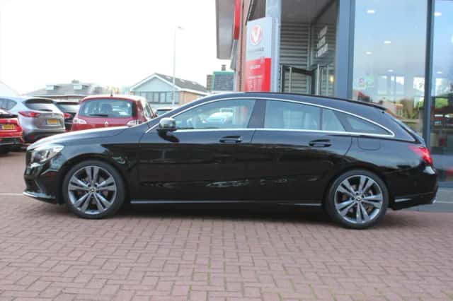 Mercedes-Benz CLA-Klasse (2018) thumbnail 2