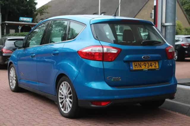 Ford C-Max (2015) thumbnail 3