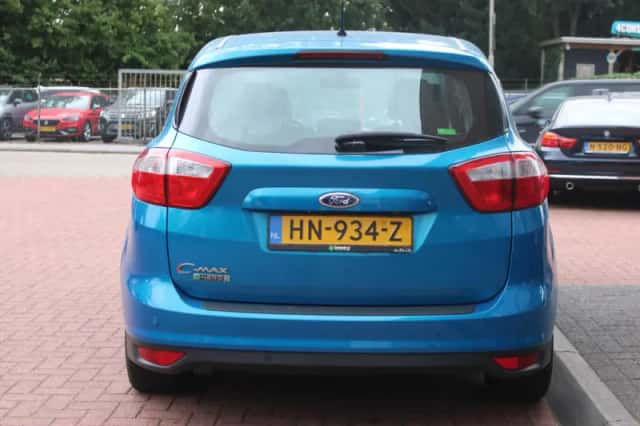 Ford C-Max (2015) thumbnail 4