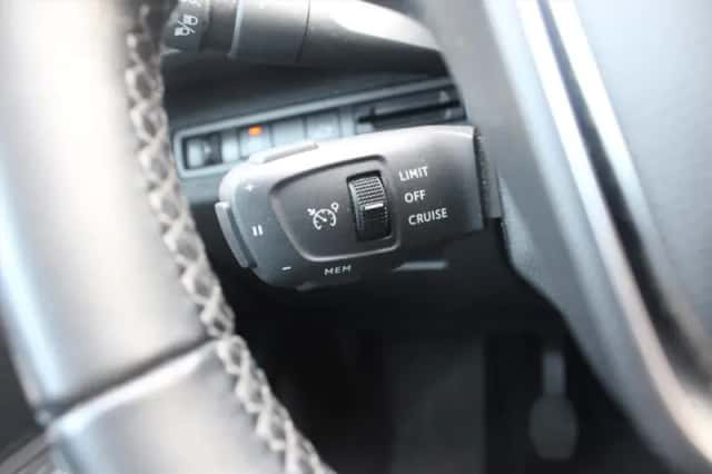 Peugeot 5008 (2021) thumbnail 13