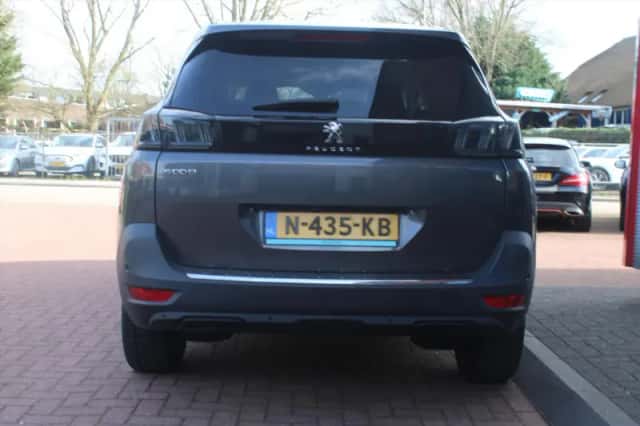 Peugeot 5008 (2021) thumbnail 4