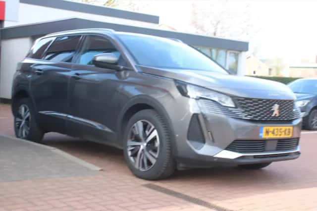 Peugeot 5008 (2021) thumbnail 6
