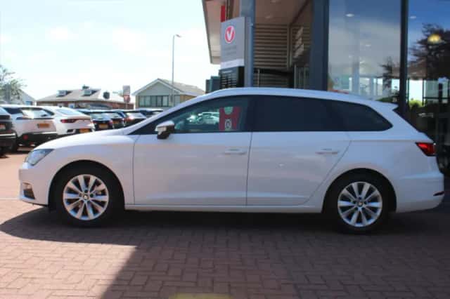 SEAT Leon (2018) thumbnail 2