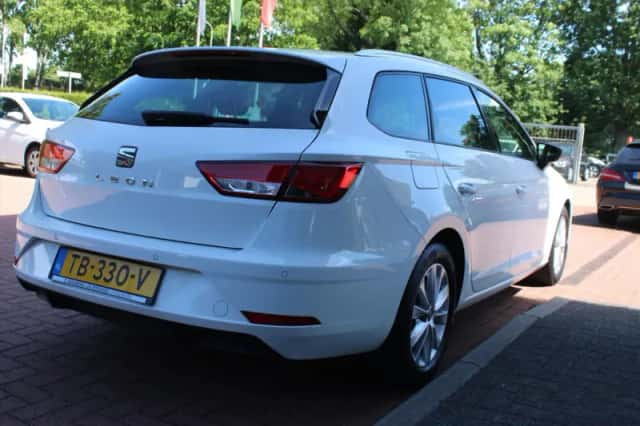 SEAT Leon (2018) thumbnail 5
