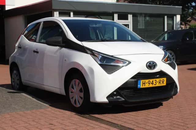 Toyota Aygo (2020) thumbnail 6