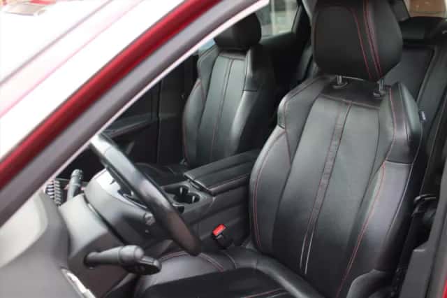 Peugeot 3008 (2019) thumbnail 12
