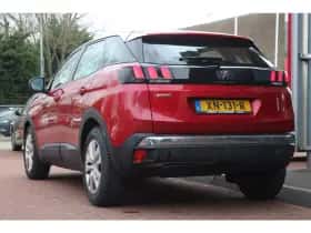 Peugeot 3008 (2019) thumbnail 3