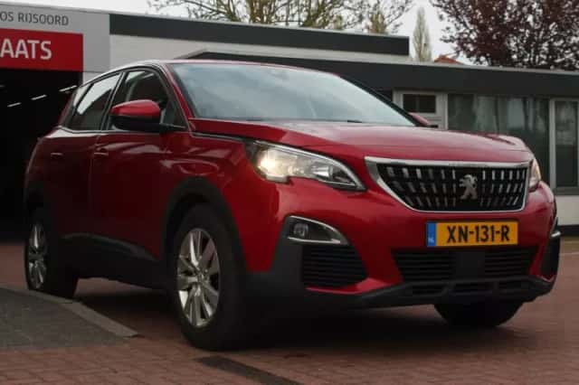 Peugeot 3008 (2019) thumbnail 6