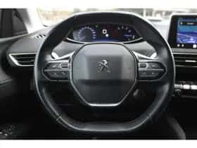 Peugeot 3008 (2019) thumbnail 8