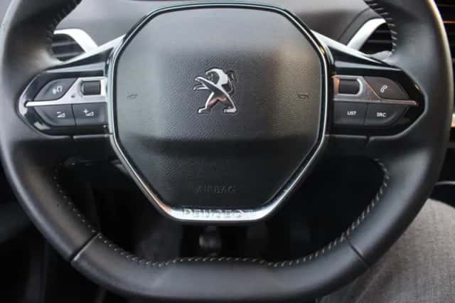 Peugeot 3008 (2022) thumbnail 12