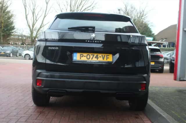 Peugeot 3008 (2022) thumbnail 4