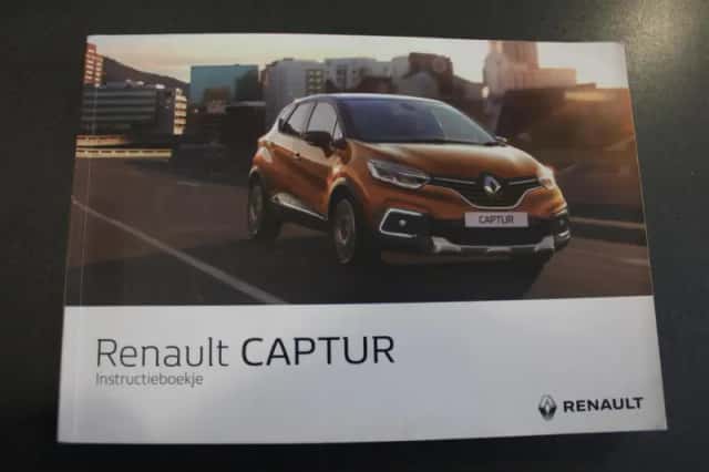 Renault Captur (2018) thumbnail 15