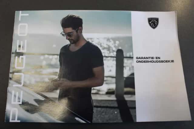 Peugeot 2008 (2023) thumbnail 16