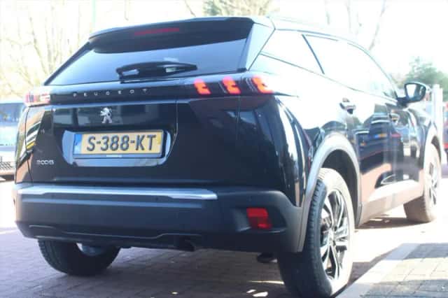 Peugeot 2008 (2023) thumbnail 4