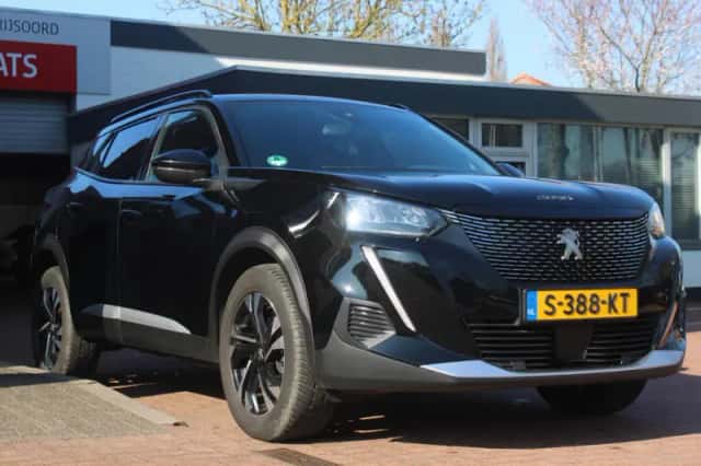 Peugeot 2008 (2023) thumbnail 5
