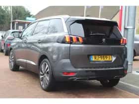 Peugeot 5008 (2017) thumbnail 3