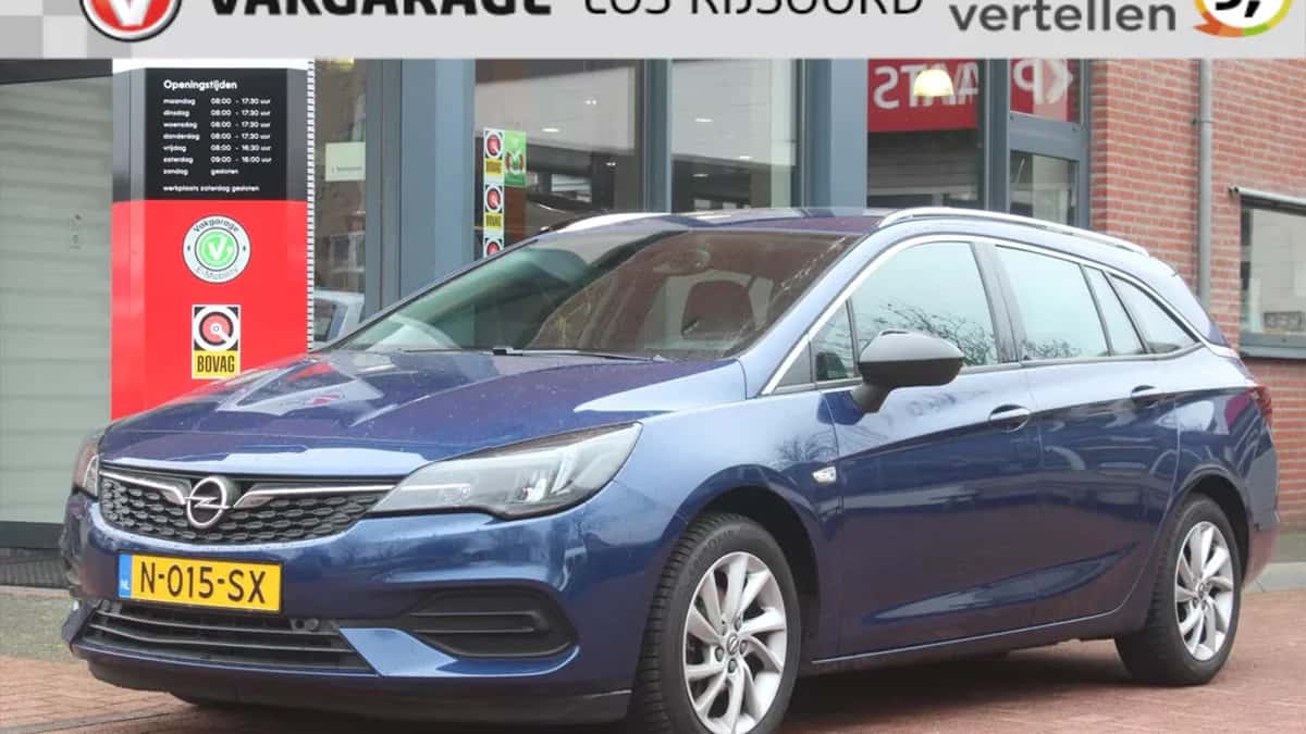 Opel Astra (2021) — foto 1
