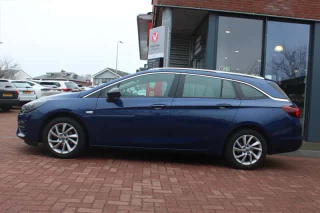 Opel Astra (2021) thumbnail 2