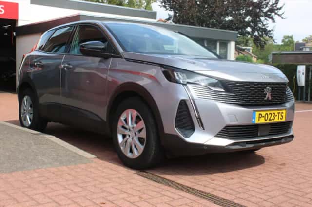 Peugeot 3008 (2022) thumbnail 6