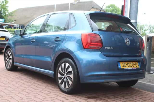 Volkswagen Polo (2016) thumbnail 3