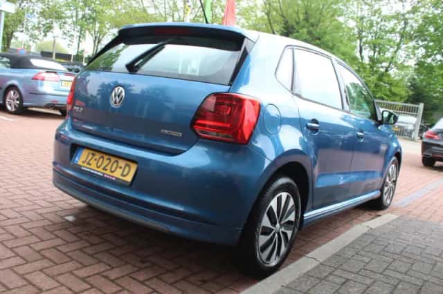 Volkswagen Polo (2016) thumbnail 5