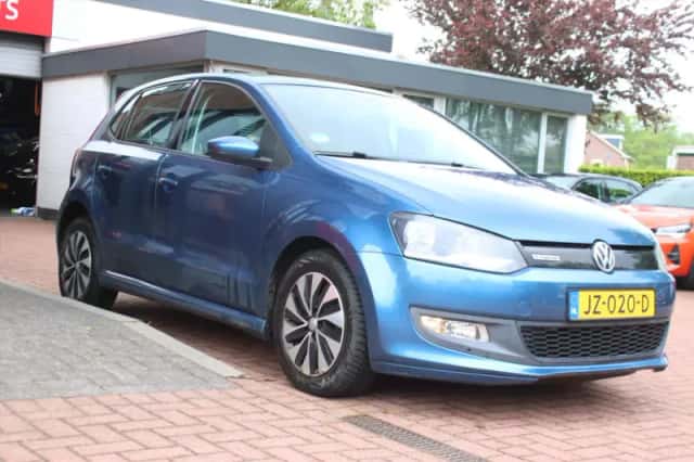 Volkswagen Polo (2016) thumbnail 6