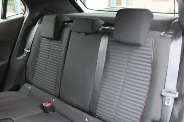 Peugeot 2008 (2021) thumbnail 14